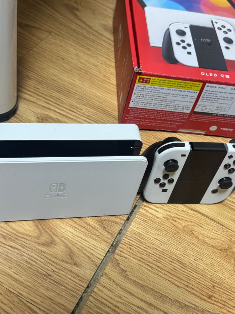 닌텐도 스위치 OLED 모델 이미지