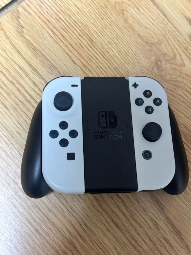 닌텐도 스위치 OLED 모델 이미지