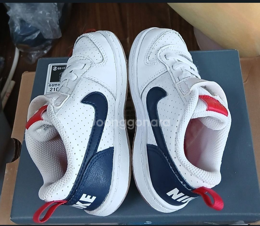 나이키키즈 코트버로우 140사이즈운동화 이미지