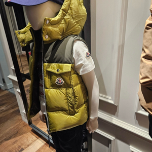 몽클레어 키즈 패딩 조끼 6A 새상품