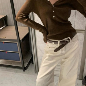 버킨 브이 버튼 니트