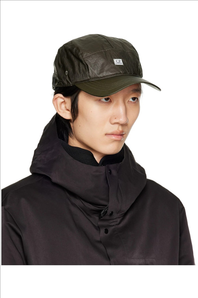 CP COMAPANY 베이스볼캡 새제품 팝니다.--2