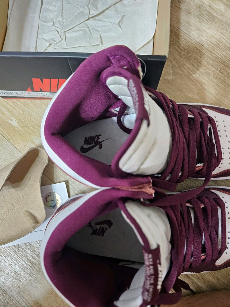 조던 1 레트로 하이 OG 보르도 555088-611--9