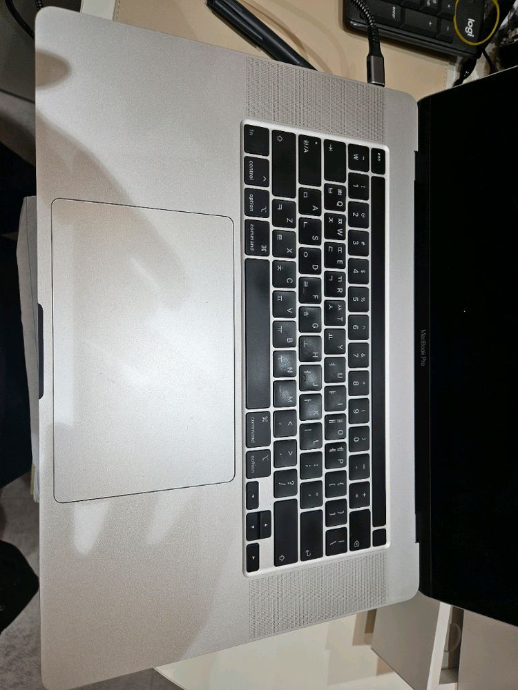 애플 맥북 프로 16인치 2019 i7 16GB 512GB 이미지