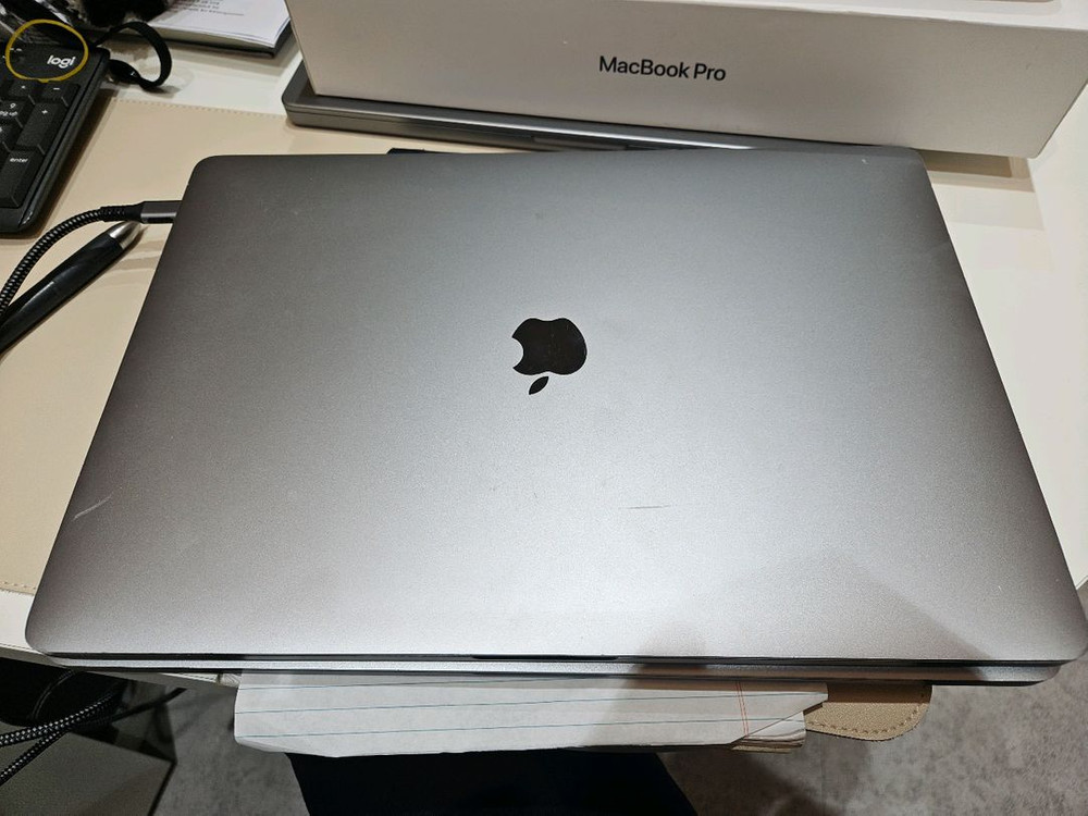 애플 맥북 프로 16인치 2019 i7 16GB 512GB 이미지