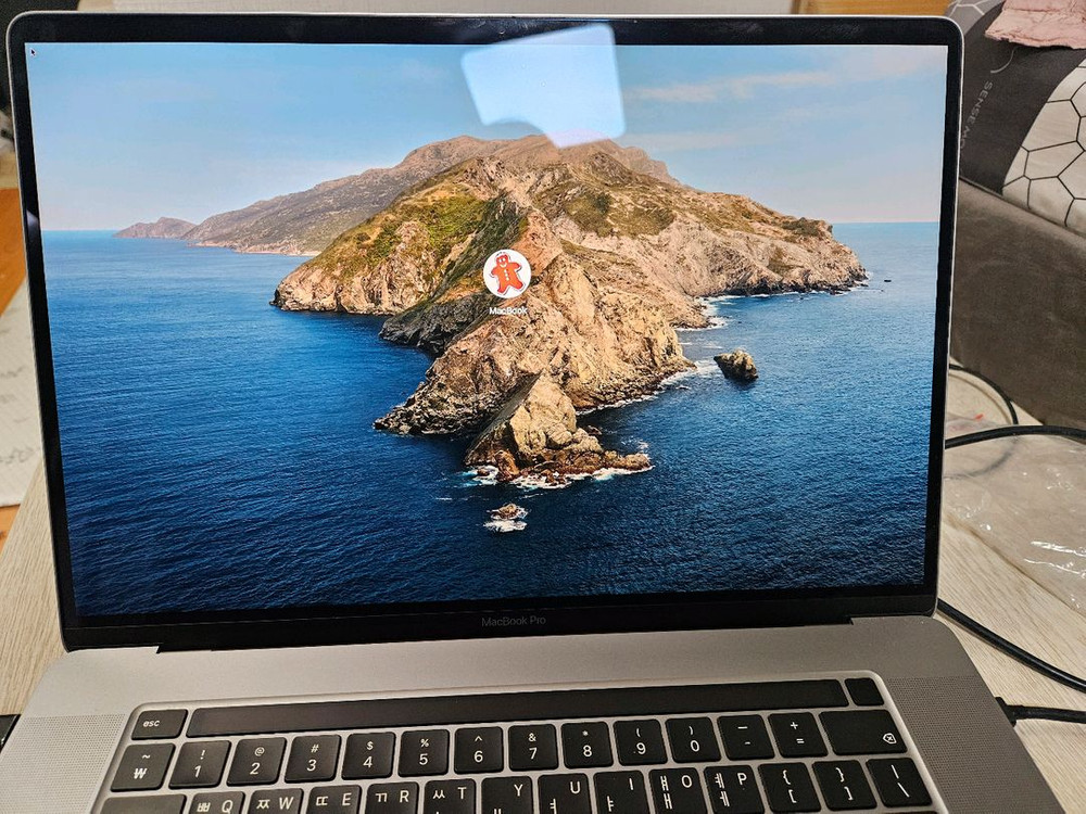 애플 맥북 프로 16인치 2019 i7 16GB 512GB 이미지