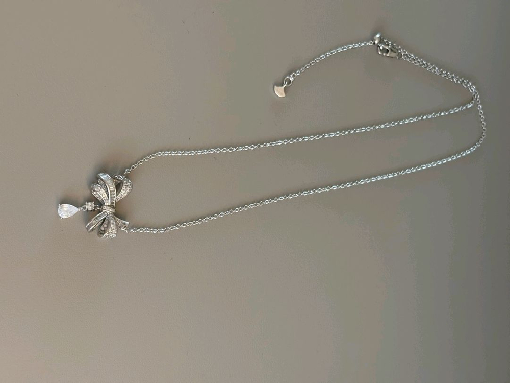 그라프 틸다의보우 목걸이--4