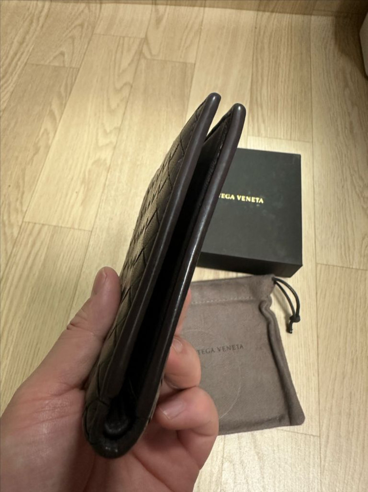 보테가 베네타 인트레치아토 반지갑 다크브라운--4