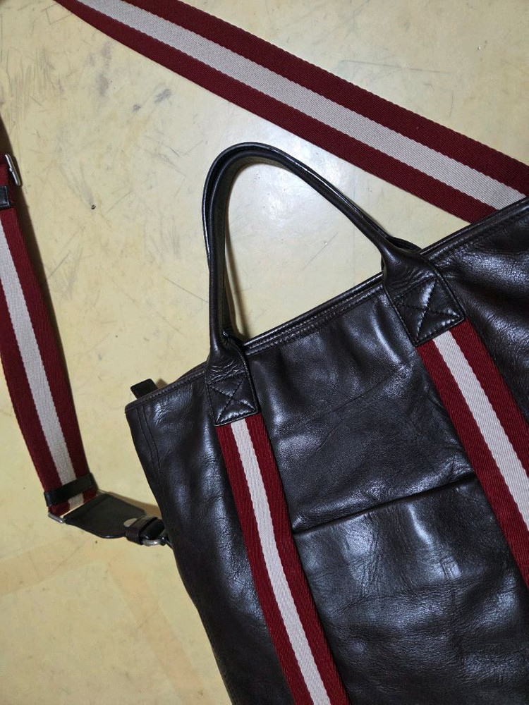발리 정품 삼선 메신저백 레더--2