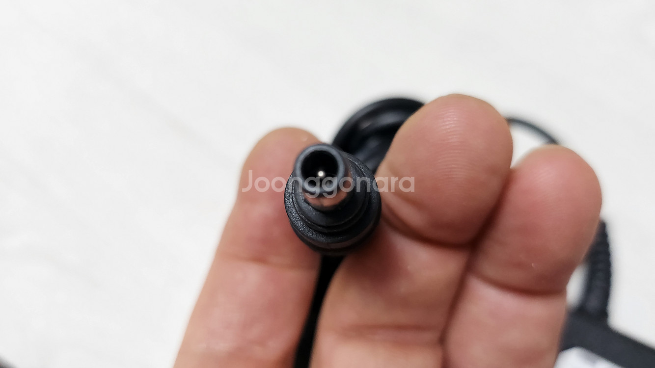 삼성노트북 어댑터 판매합니다.--1