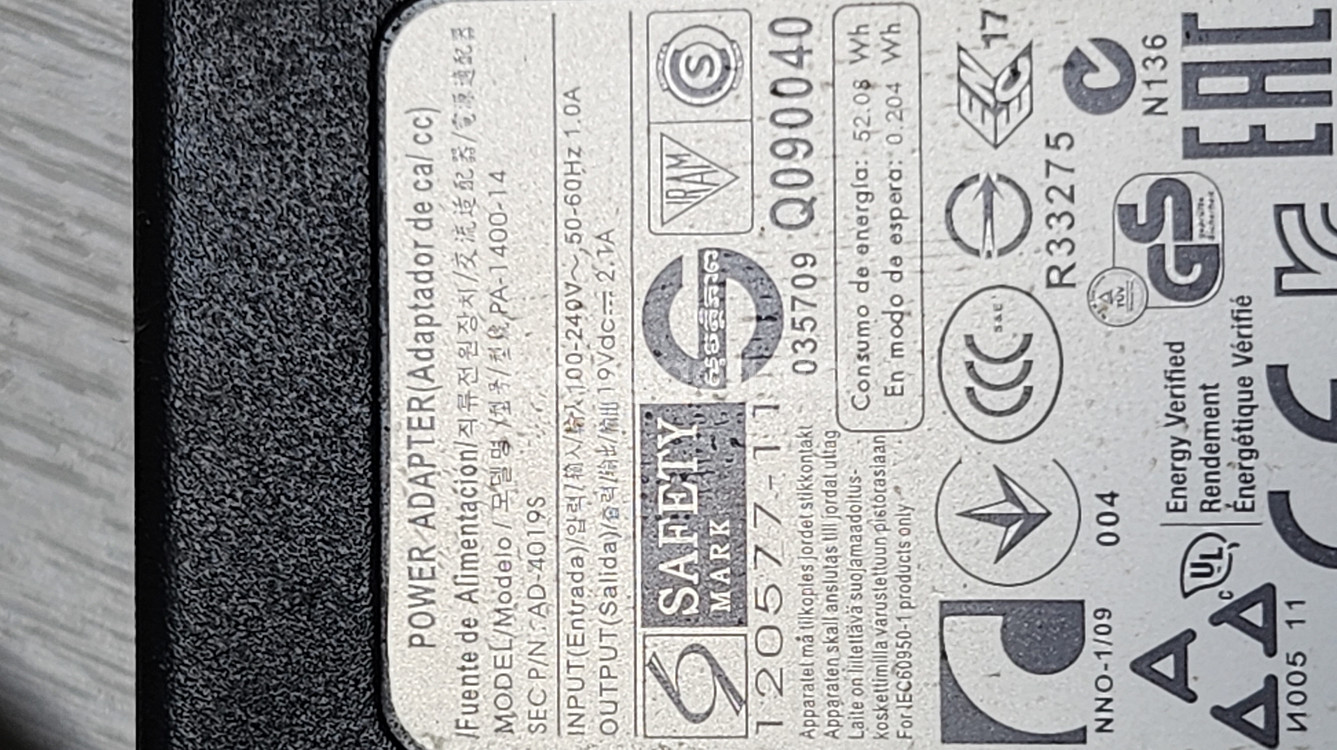 삼성노트북 어댑터 판매합니다.--3