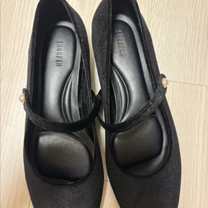 새제품 슈펜 벨벳 플랫 245