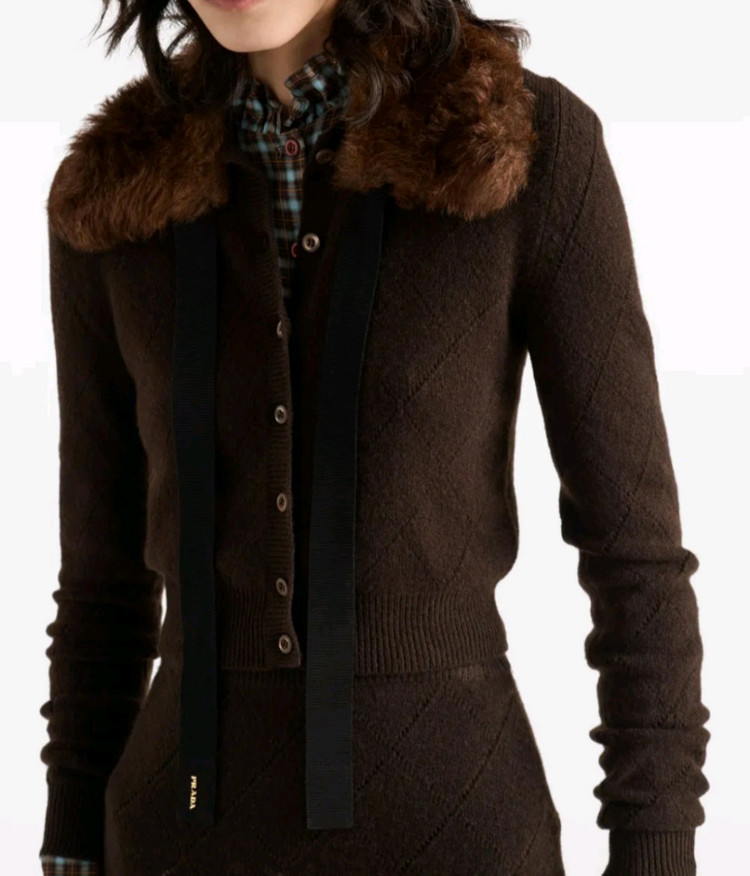 프라다 새상품 아가일스타일 니트가디건--1