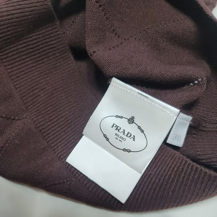 프라다 새상품 아가일스타일 니트가디건--7