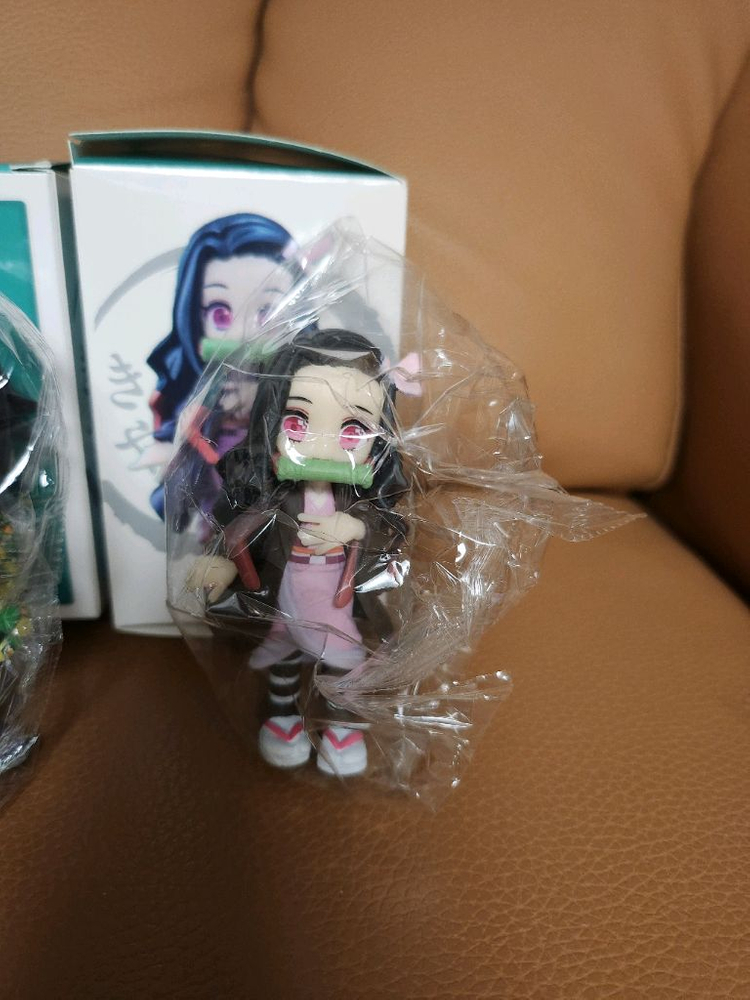 귀멸의칼날 기유, 젠이츠, 탄지로, 네즈코 미니 피규어 4개일괄--1