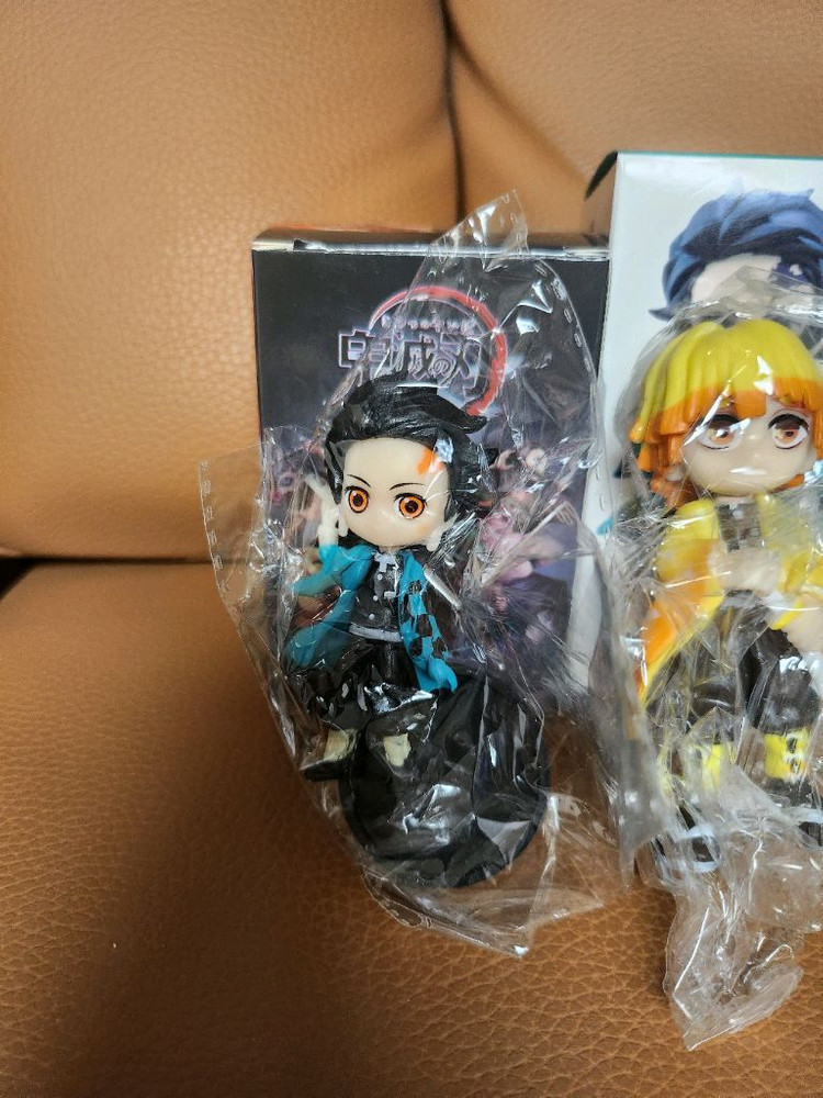 귀멸의칼날 기유, 젠이츠, 탄지로, 네즈코 미니 피규어 4개일괄--4