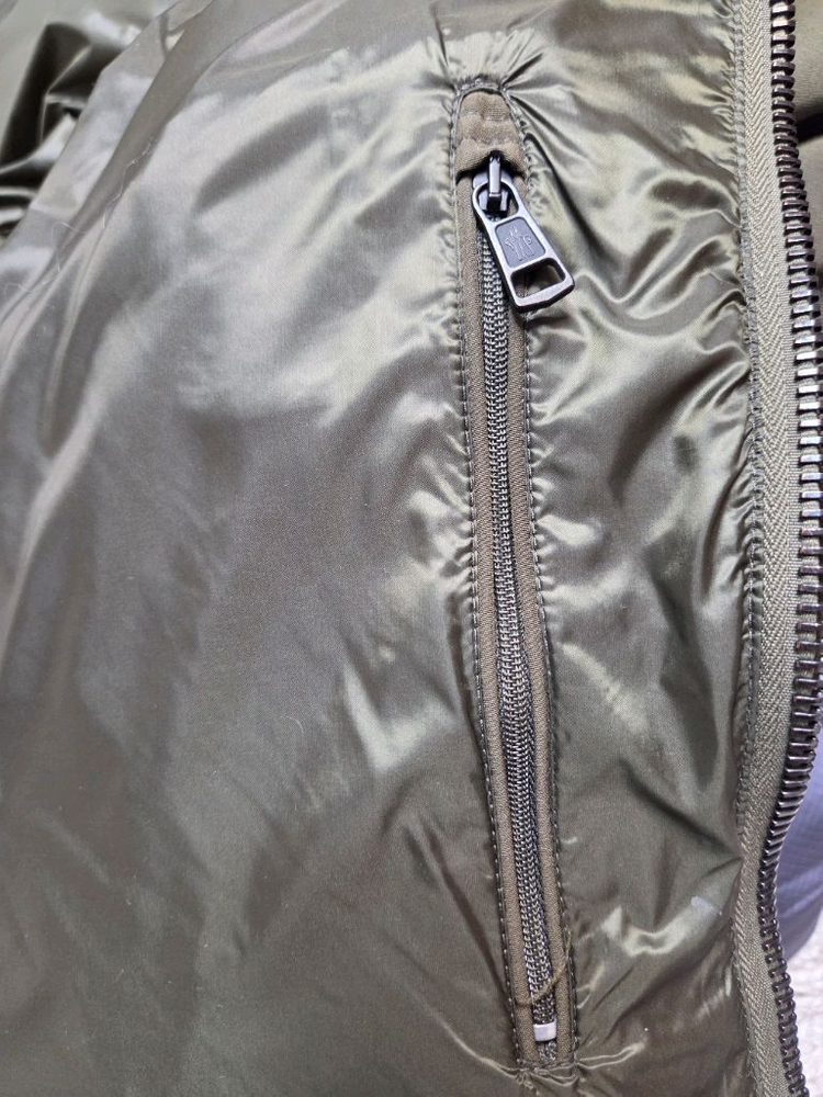 몽클레어 몽수리 다운재킷--7