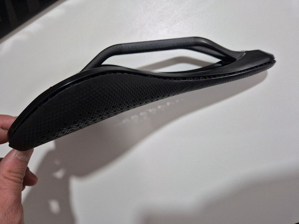 스페셜라이즈드 S-WORKS 파워 미러 안장 143mm--2