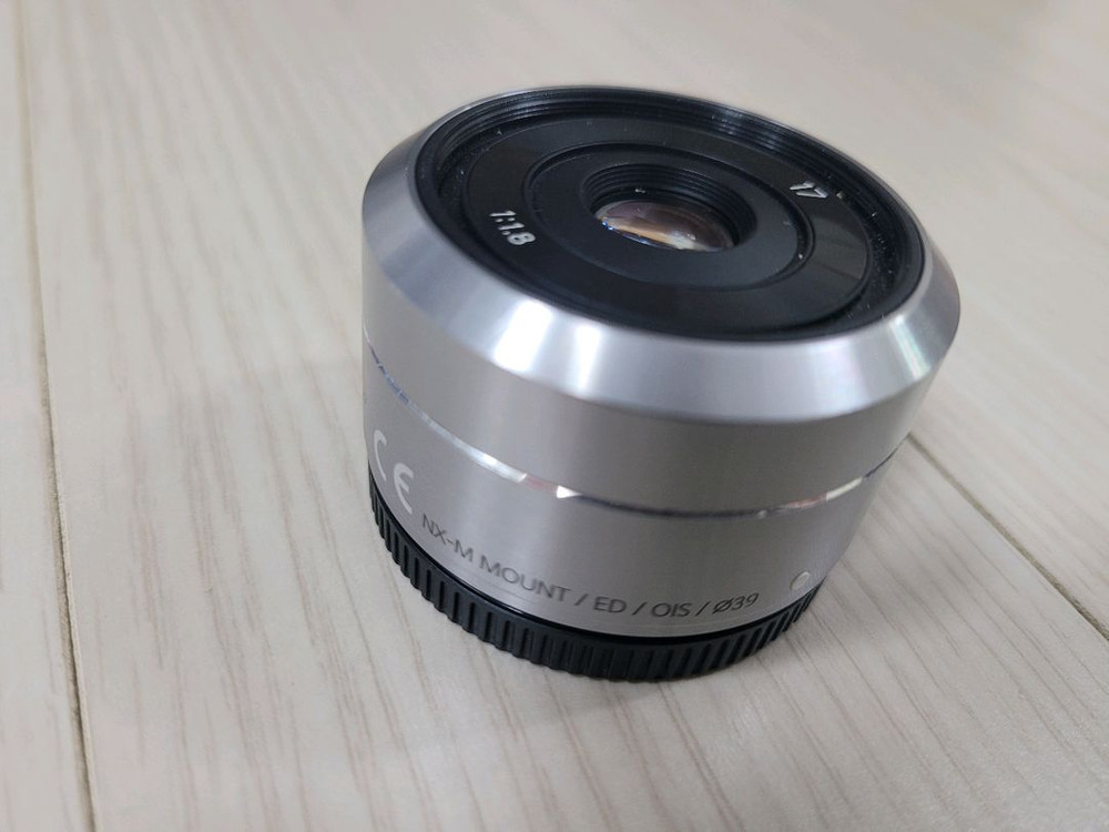 삼성 NX 17mm f1.8 단렌즈--1