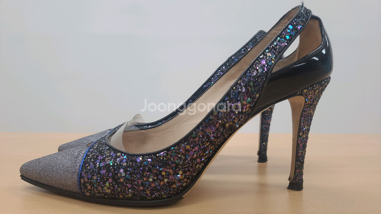 FENDI 여성용 구두 판매합니다--1