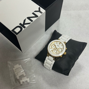 DKNY 도나카란 뉴욕 화이트 세라믹 시계