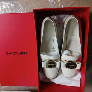 페레가모 리본 플랫슈즈