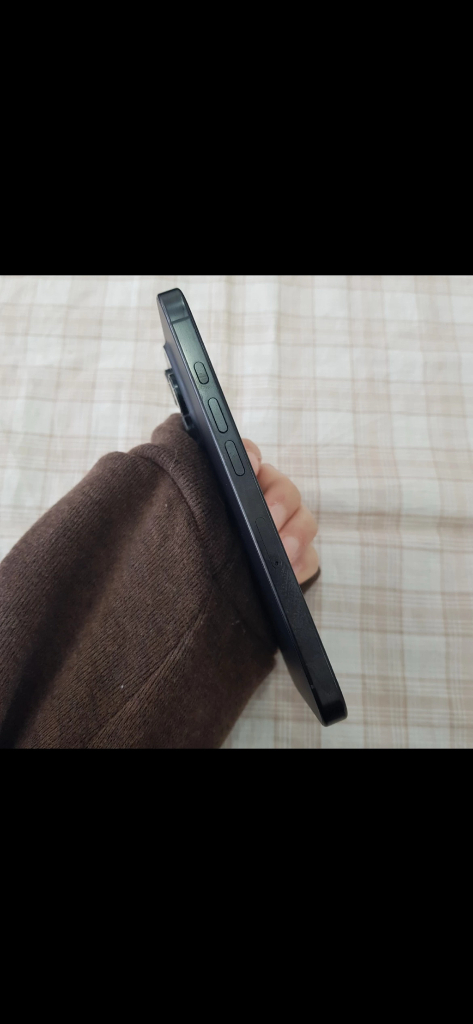 아이폰16프로 128GB 스페이스 블랙--3