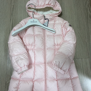 (가격내림) 몽클레어키즈 ANYA패딩 (안야패딩) 소프트 핑크3y