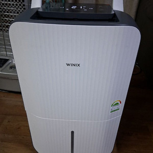 위닉스 제습기 대용량 17리터 부품용이나 수리해서 사용하실분 2023년구입재품