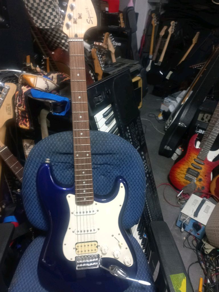 스콰이어 펜더 어피니티 일렉기타 이미지