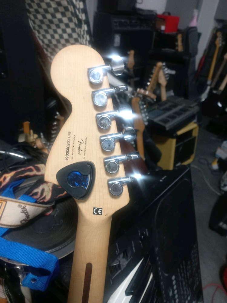 스콰이어 펜더 어피니티 일렉기타 이미지