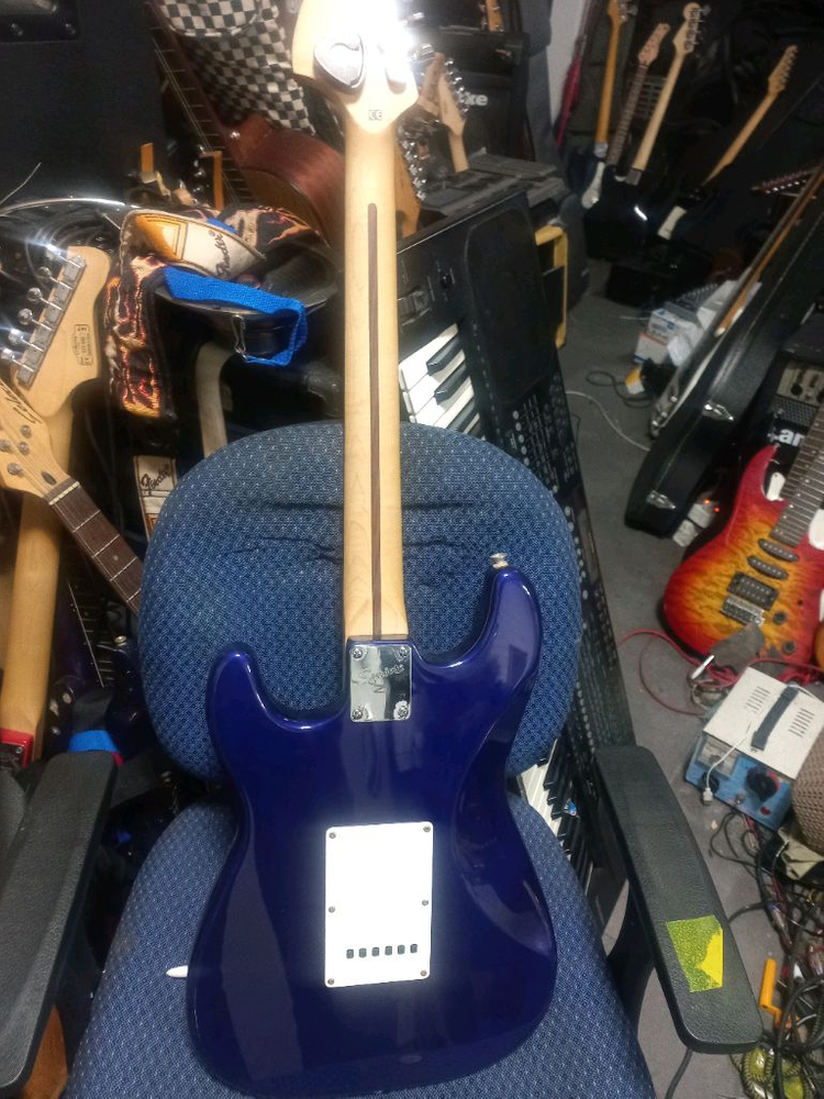 스콰이어 펜더 어피니티 일렉기타 이미지