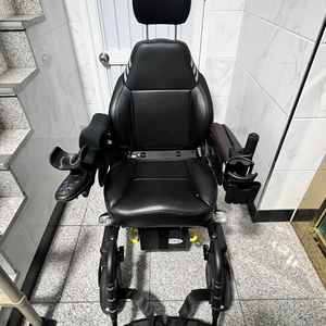 장애인 전동 휠체 어 이미지