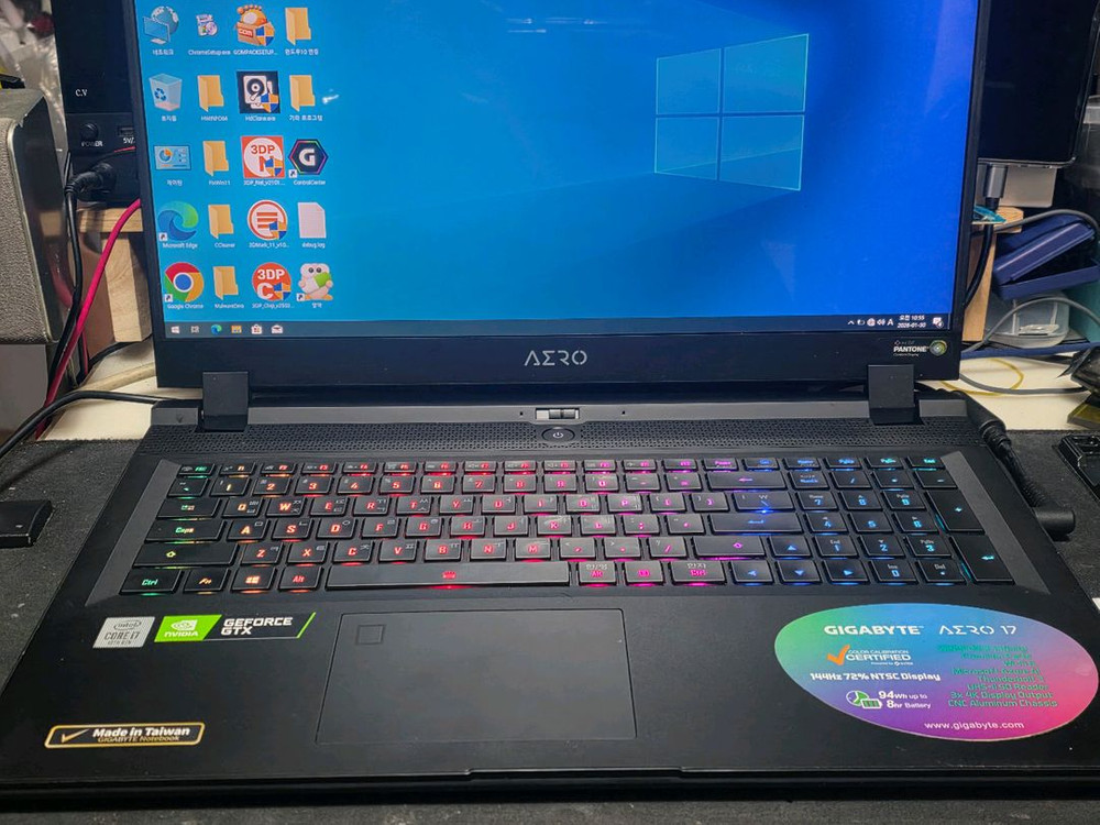 기가바이트 AERO 17 화면나옴 부품용--4