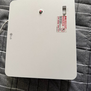 고장난 LG 빔프로젝터 PF610P 제품팝니디.