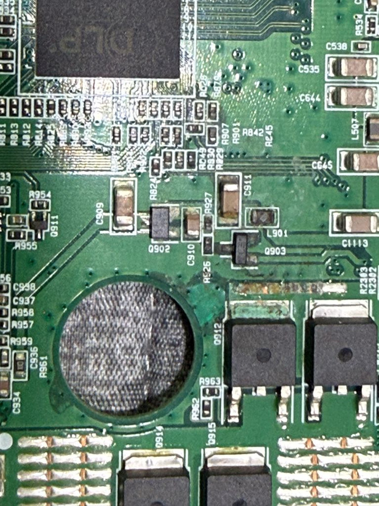 고장난 LG 빔프로젝터 PF610P 제품팝니디.--5