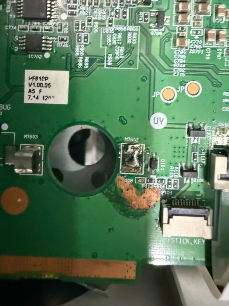 고장난 LG 빔프로젝터 PF610P 제품팝니디.--6