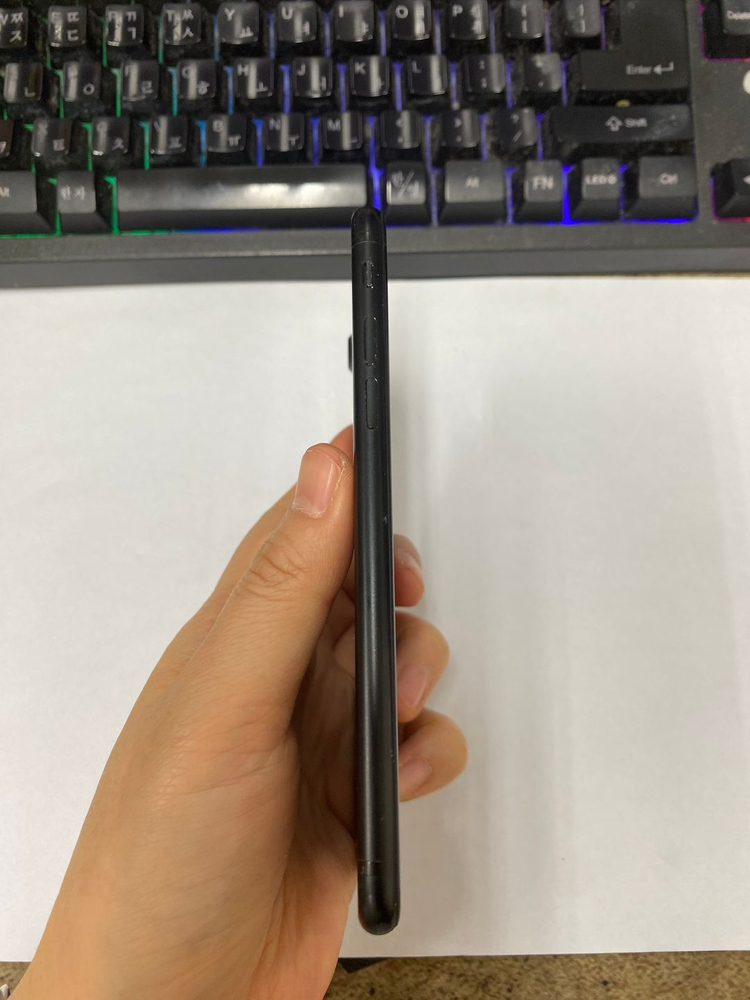 아이폰7 블랙 액정SS급 32GB 배터리90% 빈티지카메라폰 인스타 사진폰추천 208668--4