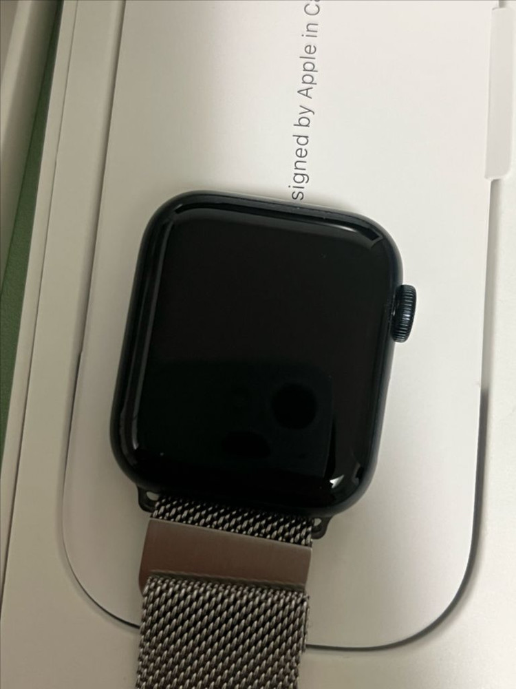 애플워치 SE 40mm GPS 미드나이트 이미지