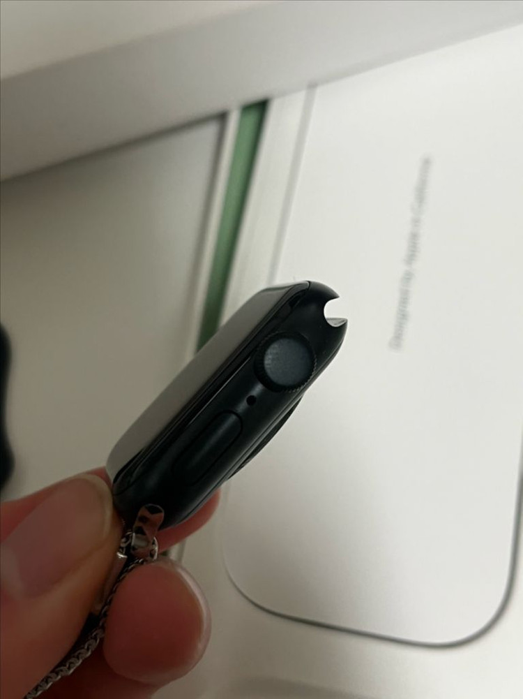 애플워치 SE 40mm GPS 미드나이트 이미지