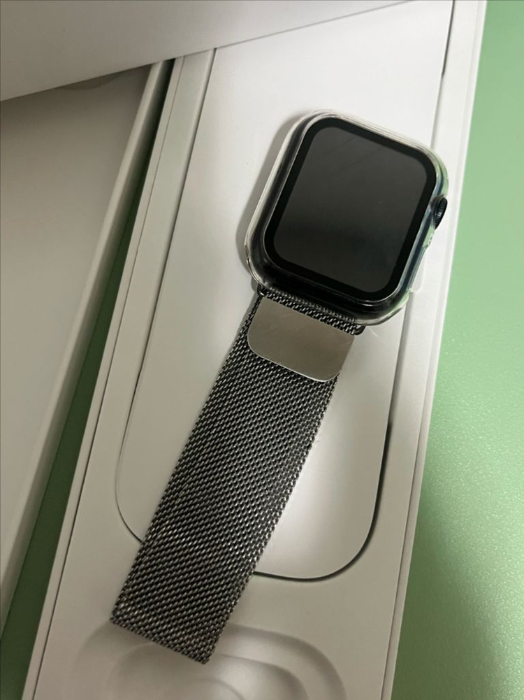 애플워치 SE 40mm GPS 미드나이트 이미지