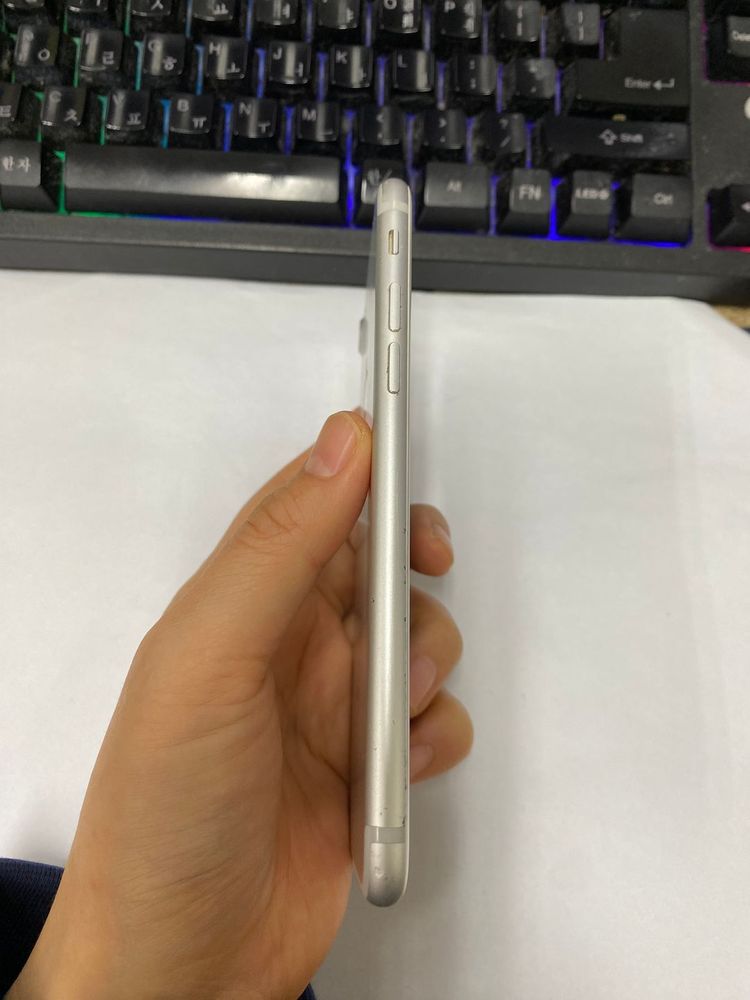 아이폰7 실버 외관깔끔 32GB 배터리91% 빈티지감성 인스타 카메라폰 사진폰 210107--4