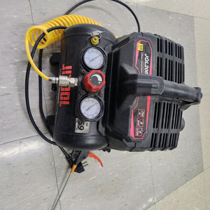 제일타카 JQL206 저소음 오일리스 콤프레샤 컴프레셔 + 에어건