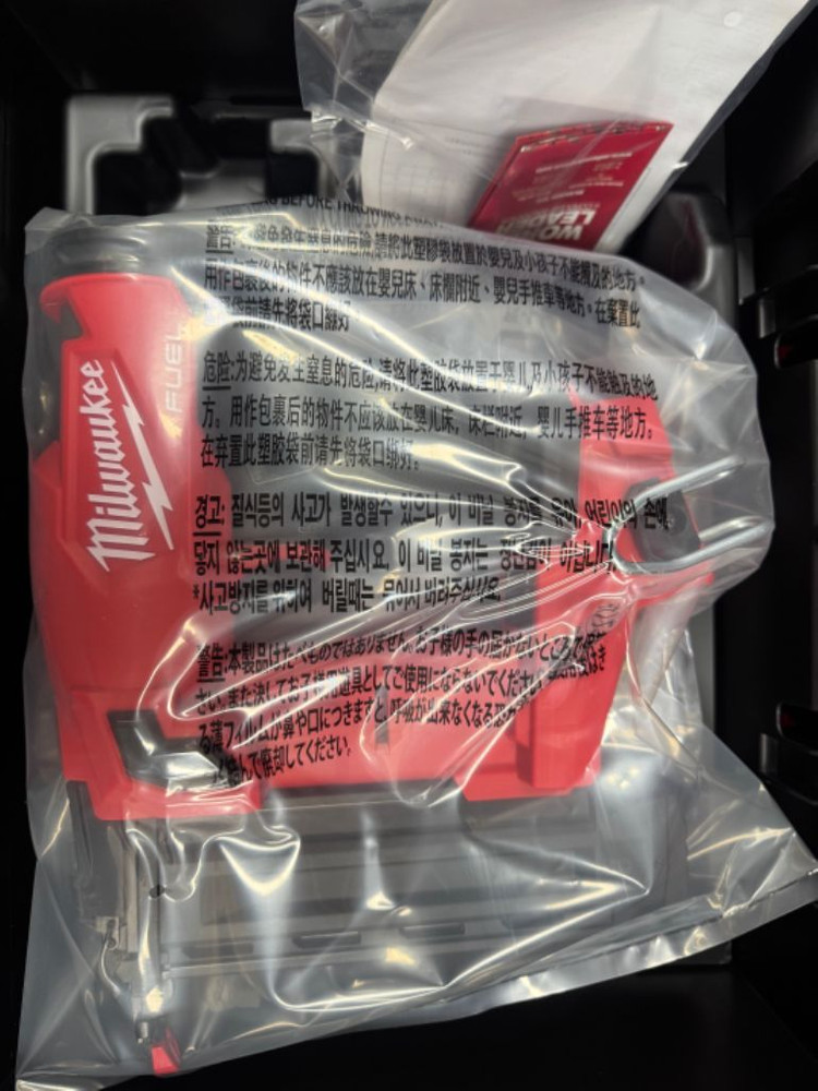 (새제품) 밀워키 M18 FN18GS-0 타카건팝니다--1