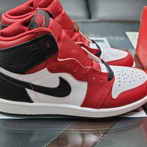 나이키 에어 조던 1 하이 OG 레드 210mm