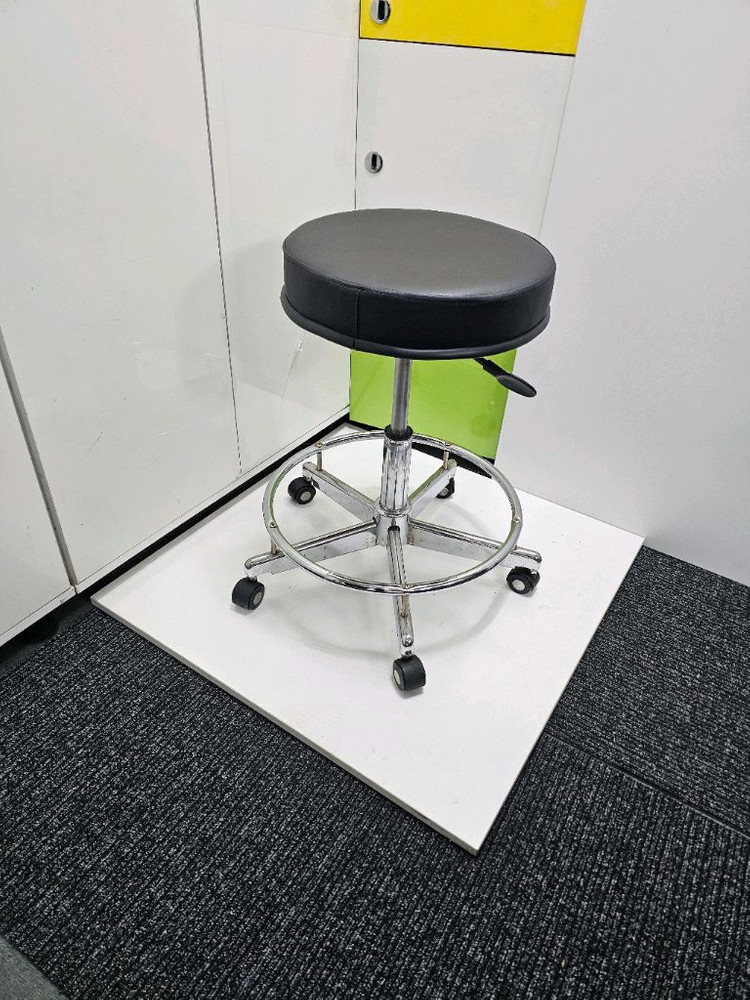 의료용 스탠드 의자 작업용의자 중고 개당가격입니다 이미지