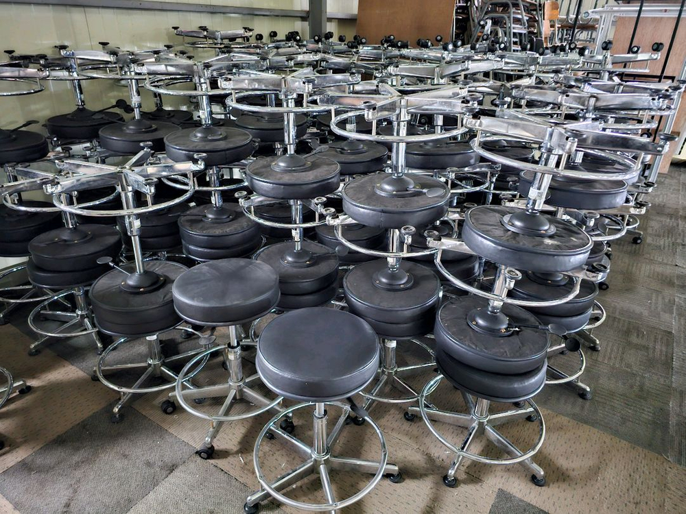 의료용 스탠드 의자 작업용의자 중고 개당가격입니다 이미지