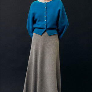 어라운드율 떼누아 스커트 그레이