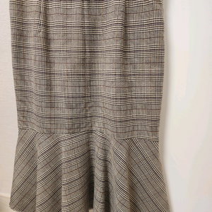 세컨플로어 스커트(플라스틱아일랜드 블라우스 덤)