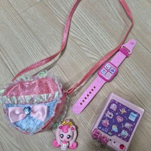 티니핑 가방+피규어 / 시크릿쥬쥬 페어링워치 플립폰 일괄